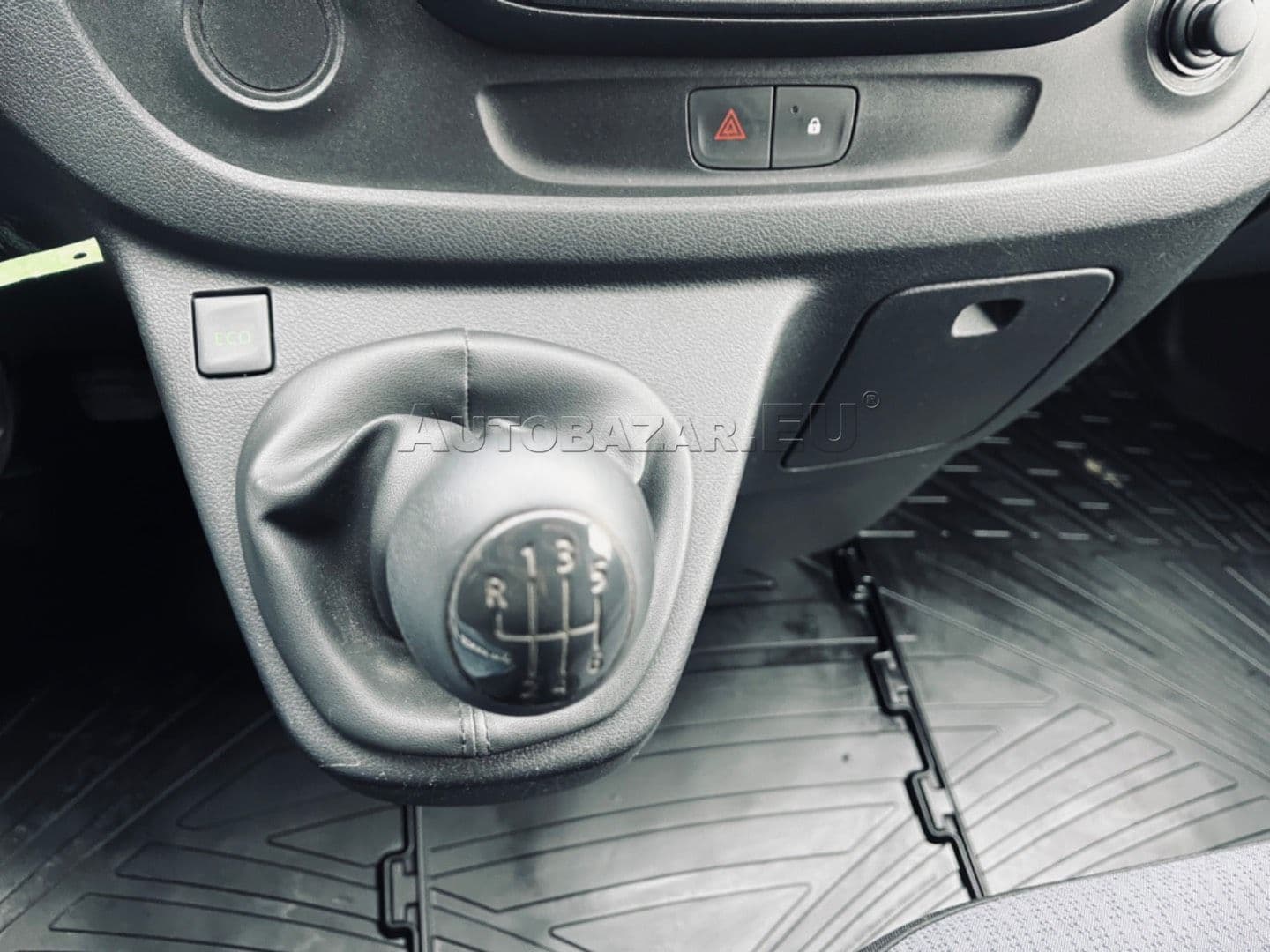 Opel Vivaro Kombi 1.6 CDTI BiTurbo 125k S&S L2H1 2900 + thumb 23