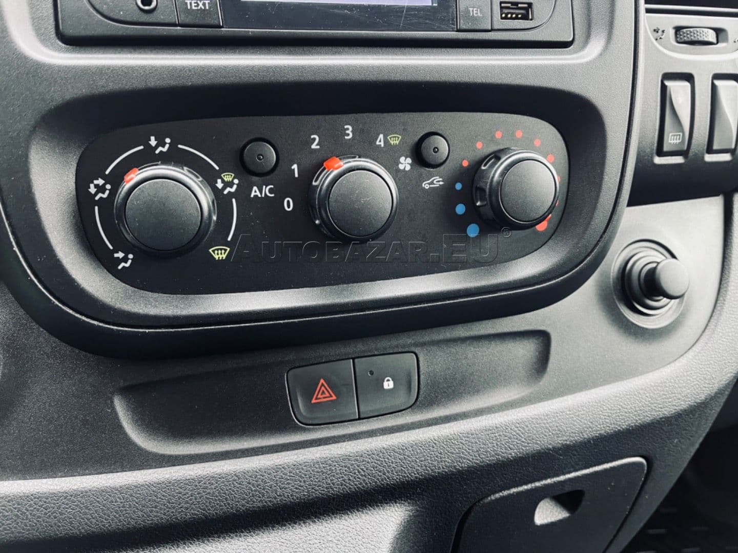 Opel Vivaro Kombi 1.6 CDTI BiTurbo 125k S&S L2H1 2900 + thumb 25