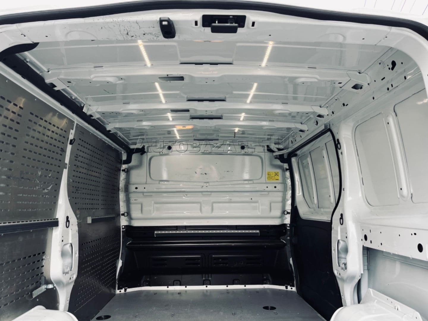 Opel Vivaro Kombi 1.6 CDTI BiTurbo 125k S&S L2H1 2900 + thumb 30