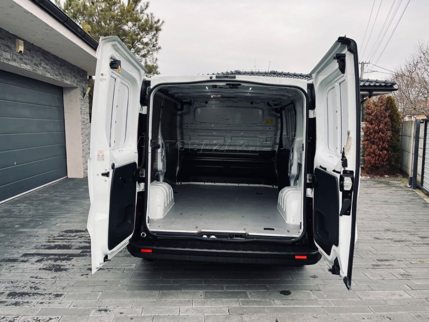 Opel Vivaro Kombi 1.6 CDTI BiTurbo 125k S&S L2H1 2900 + thumb 31