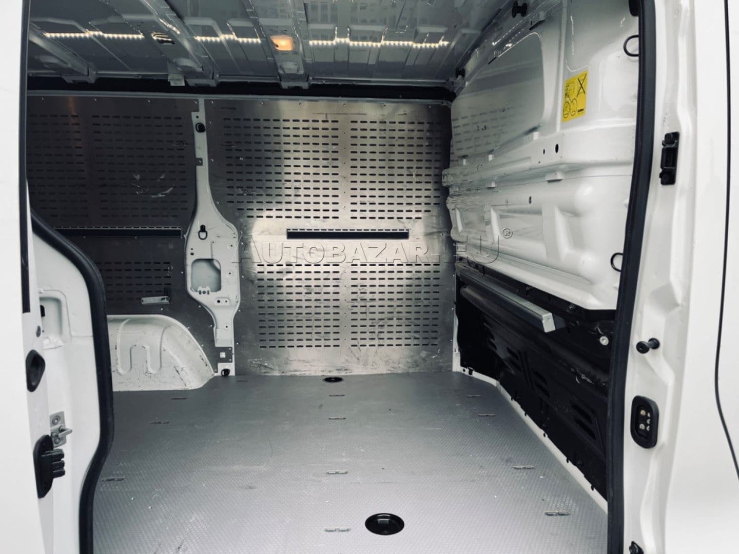 Opel Vivaro Kombi 1.6 CDTI BiTurbo 125k S&S L2H1 2900 + thumb 32