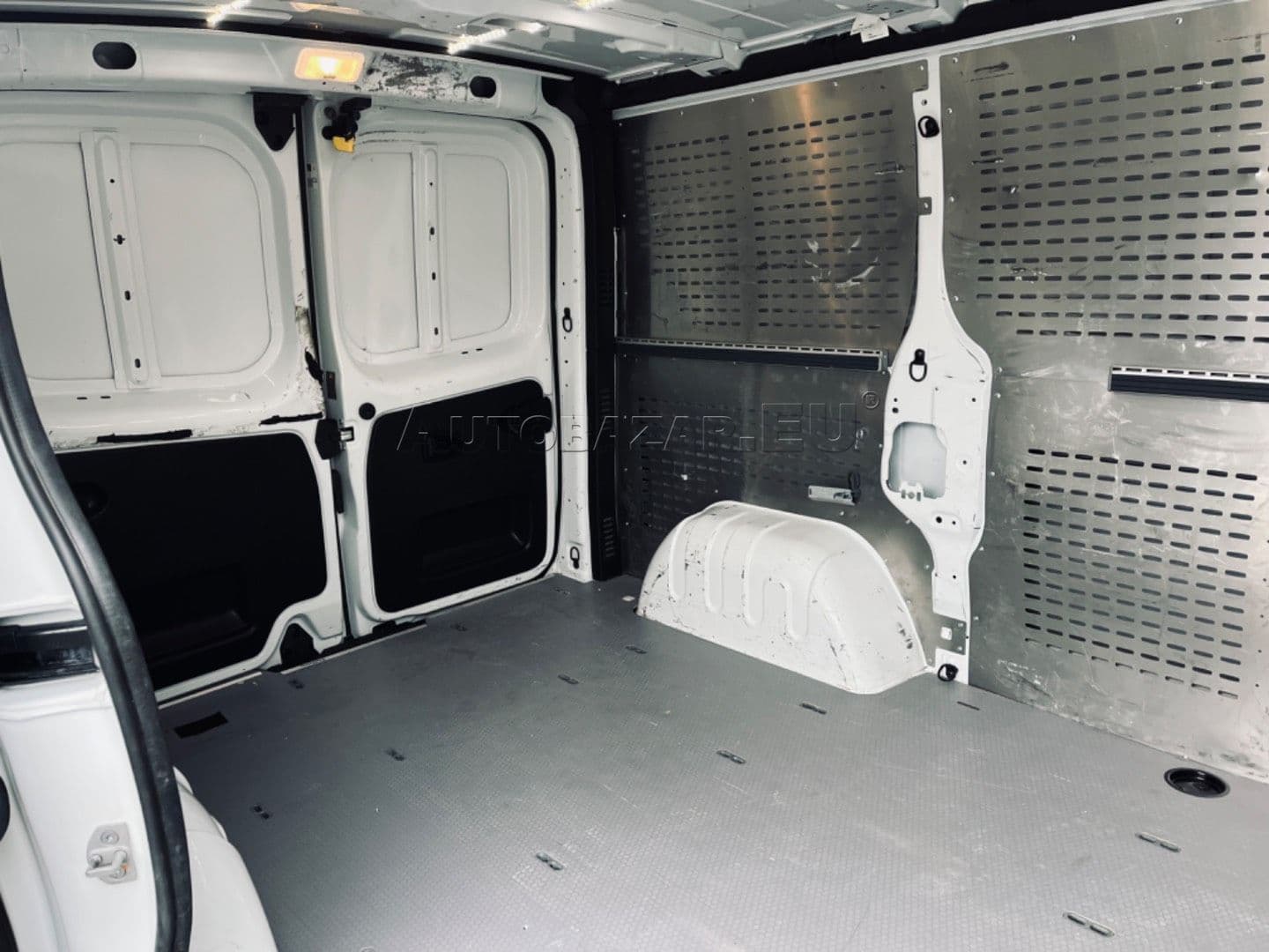 Opel Vivaro Kombi 1.6 CDTI BiTurbo 125k S&S L2H1 2900 + thumb 33