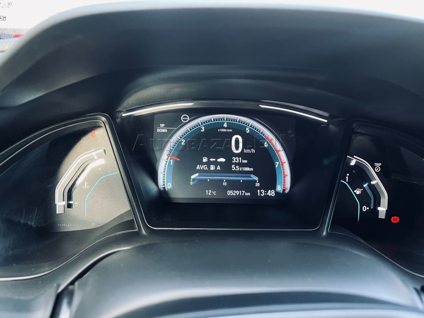 Honda Civic 1.0 DOHC VTEC Turbo Executive thumb 23
