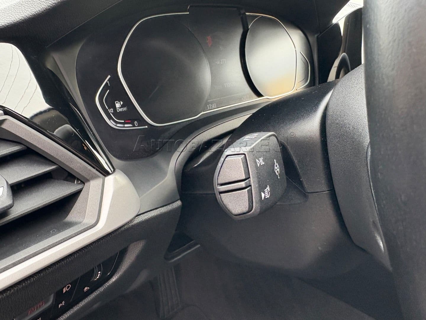 BMW Rad 3 Touring 320d mHEV  xDrive A/T thumb 22