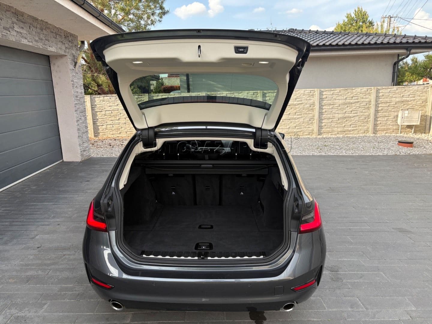 BMW Rad 3 Touring 320d mHEV  xDrive A/T thumb 44
