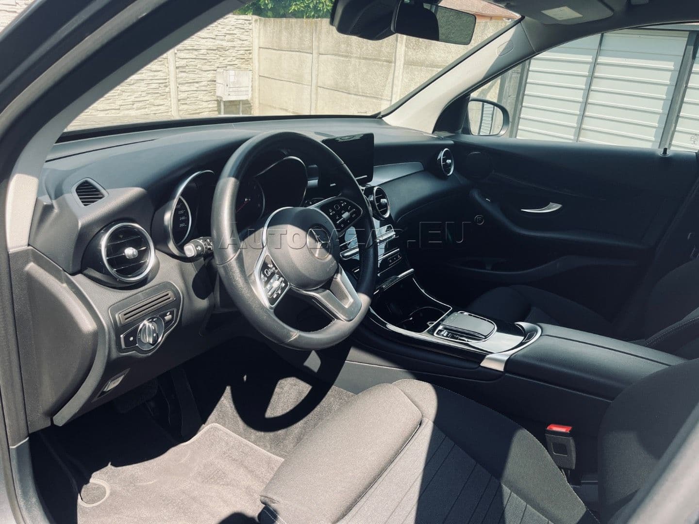 Mercedes-Benz GLC SUV 300 e 4MATIC A/T thumb 19