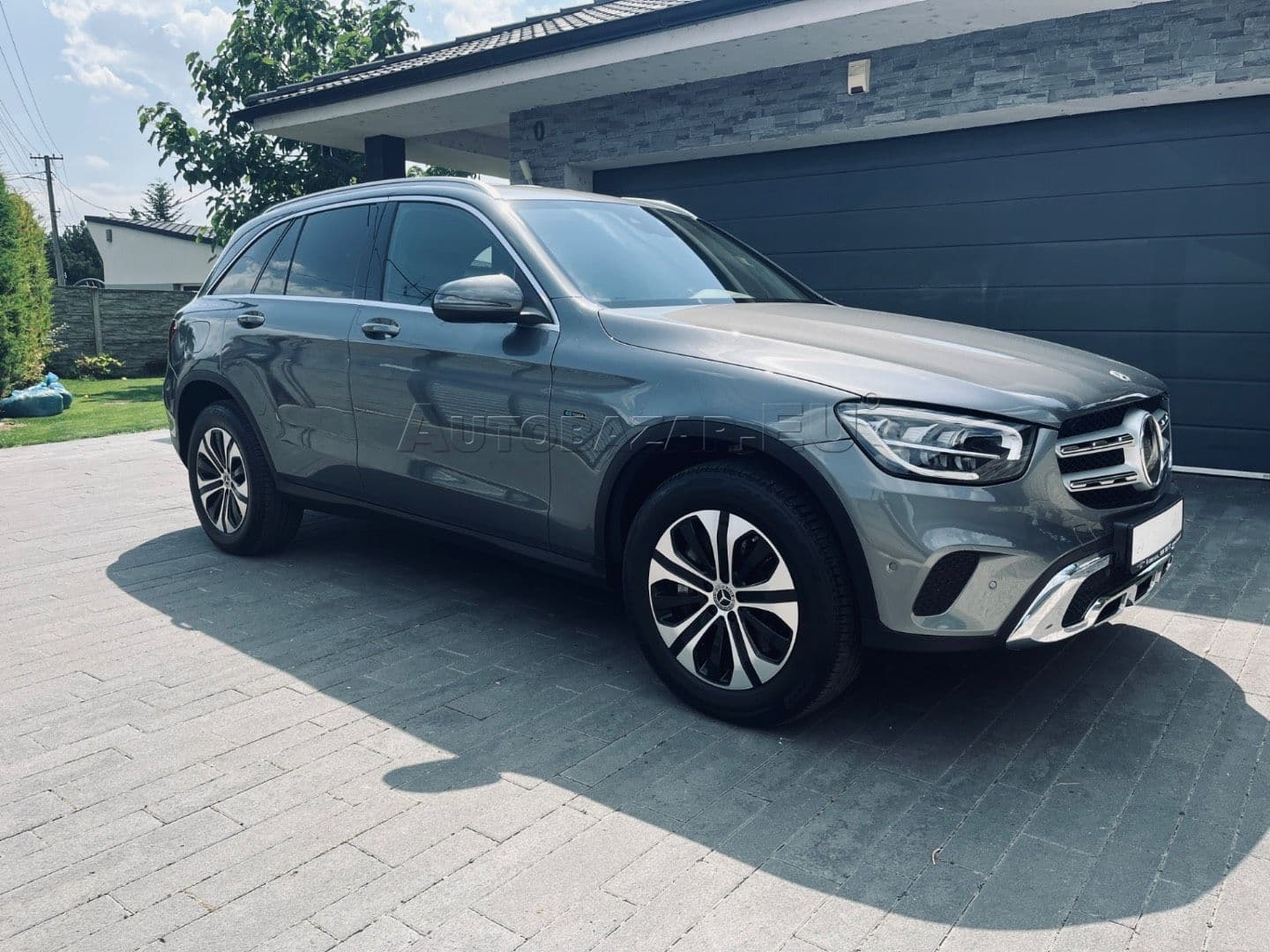 Mercedes-Benz GLC SUV 300 e 4MATIC A/T thumb 2