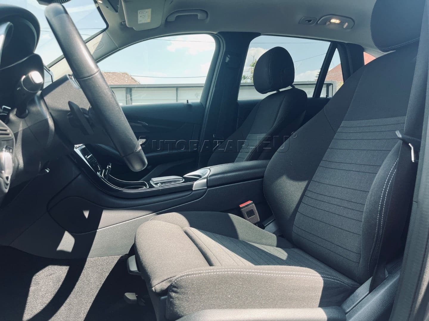 Mercedes-Benz GLC SUV 300 e 4MATIC A/T thumb 20