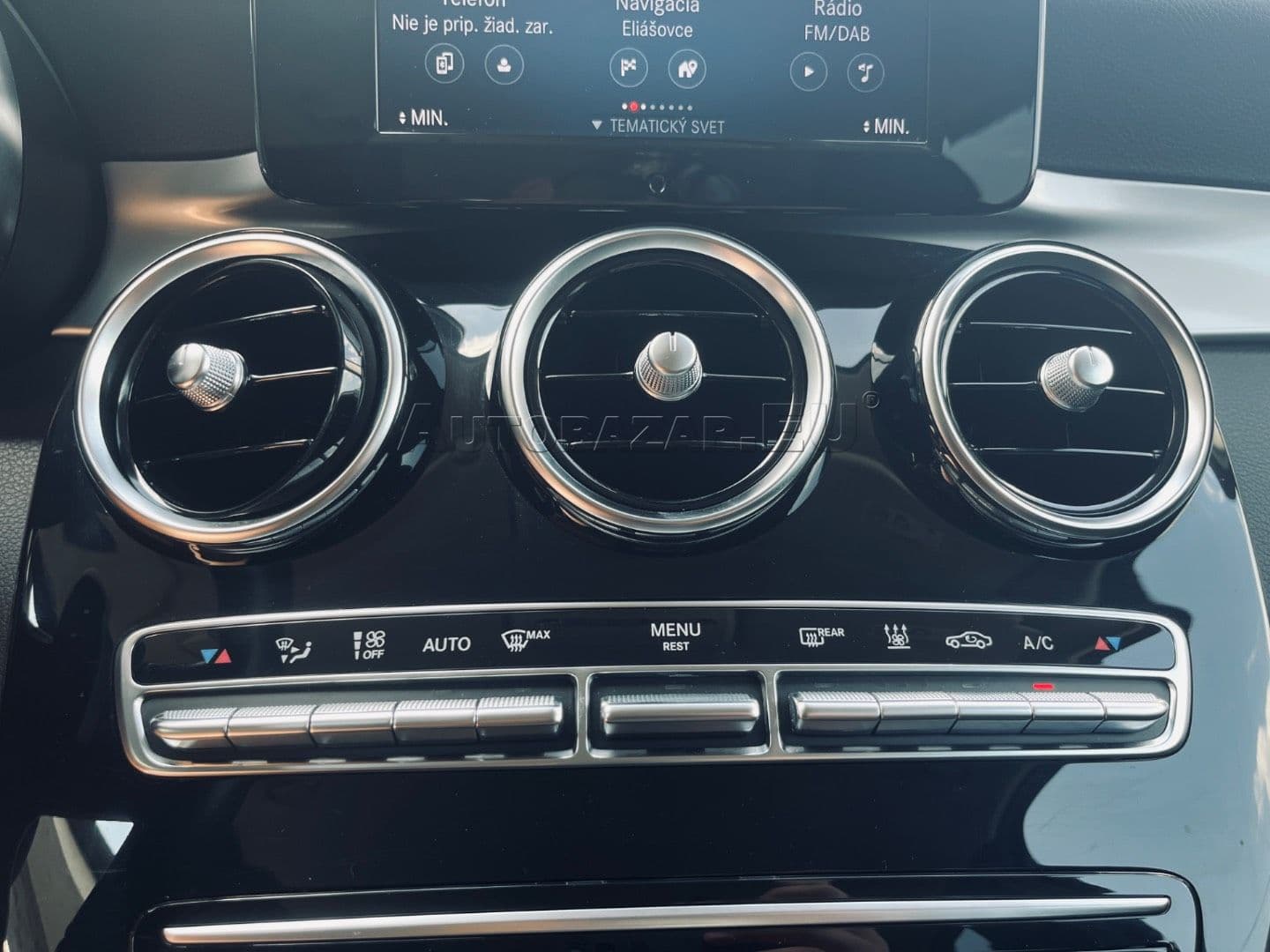Mercedes-Benz GLC SUV 300 e 4MATIC A/T thumb 27