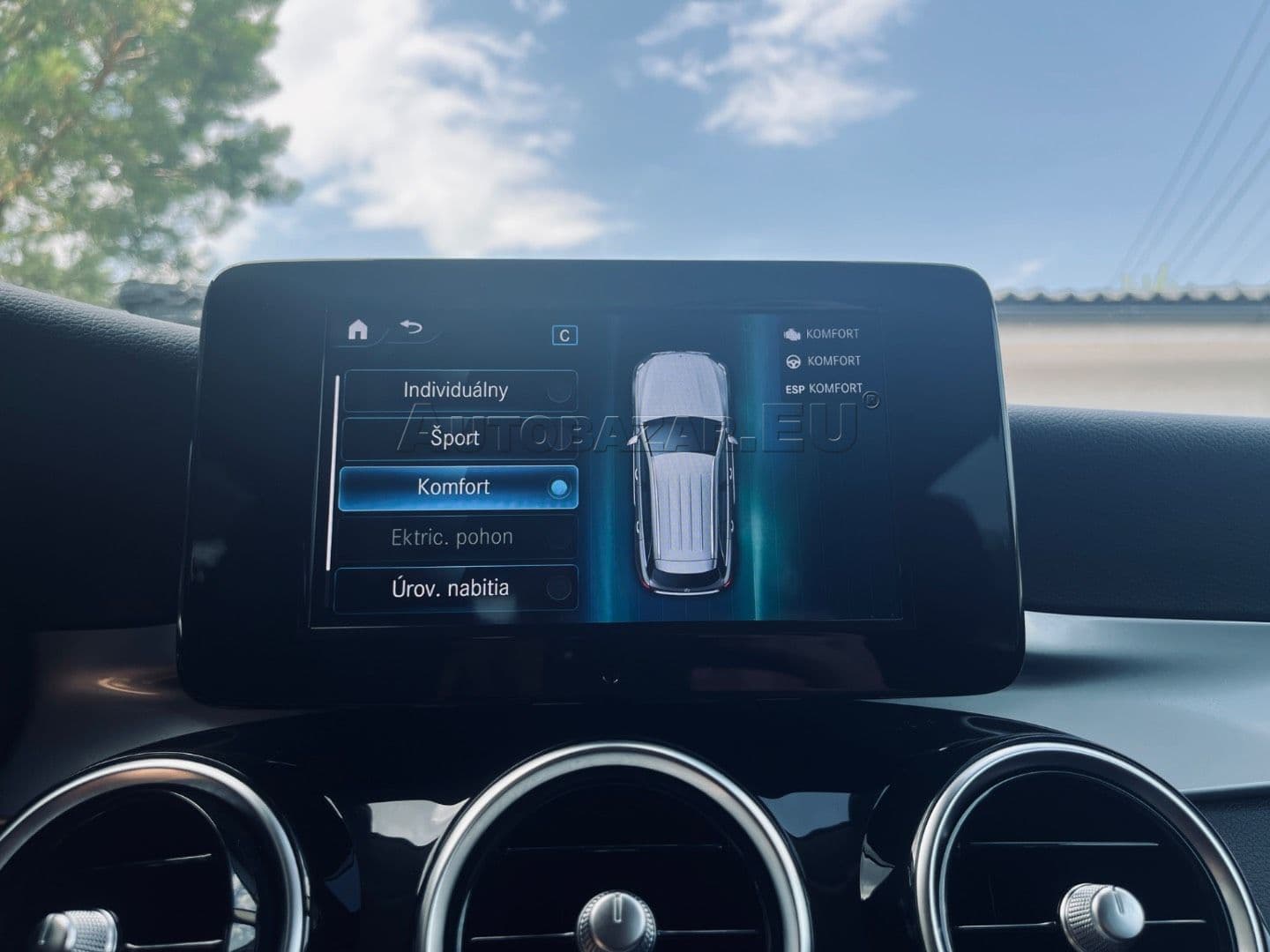 Mercedes-Benz GLC SUV 300 e 4MATIC A/T thumb 35