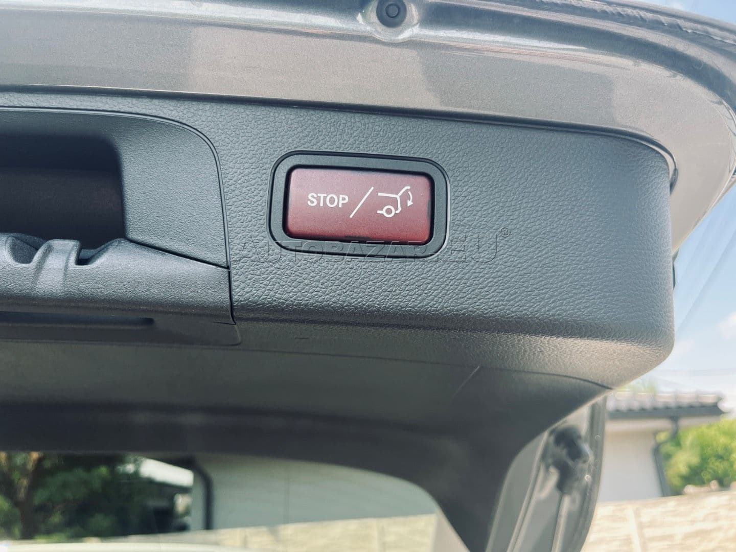 Mercedes-Benz GLC SUV 300 e 4MATIC A/T thumb 42