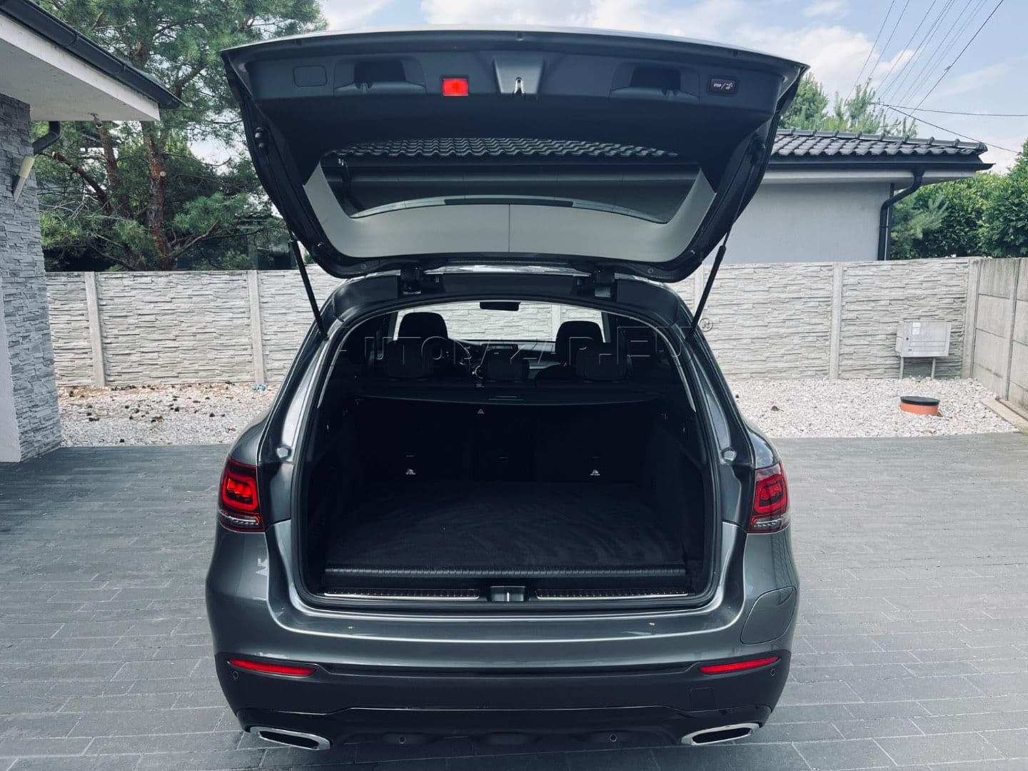 Mercedes-Benz GLC SUV 300 e 4MATIC A/T thumb 43