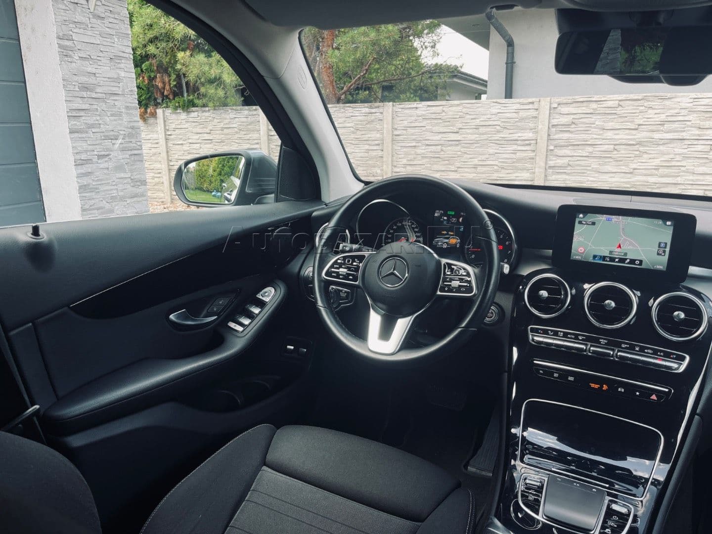 Mercedes-Benz GLC SUV 300 e 4MATIC A/T thumb 45