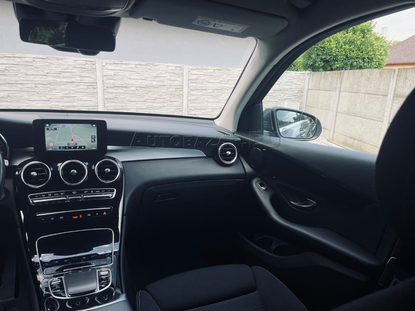 Mercedes-Benz GLC SUV 300 e 4MATIC A/T thumb 46
