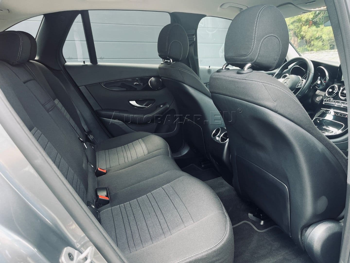 Mercedes-Benz GLC SUV 300 e 4MATIC A/T thumb 48