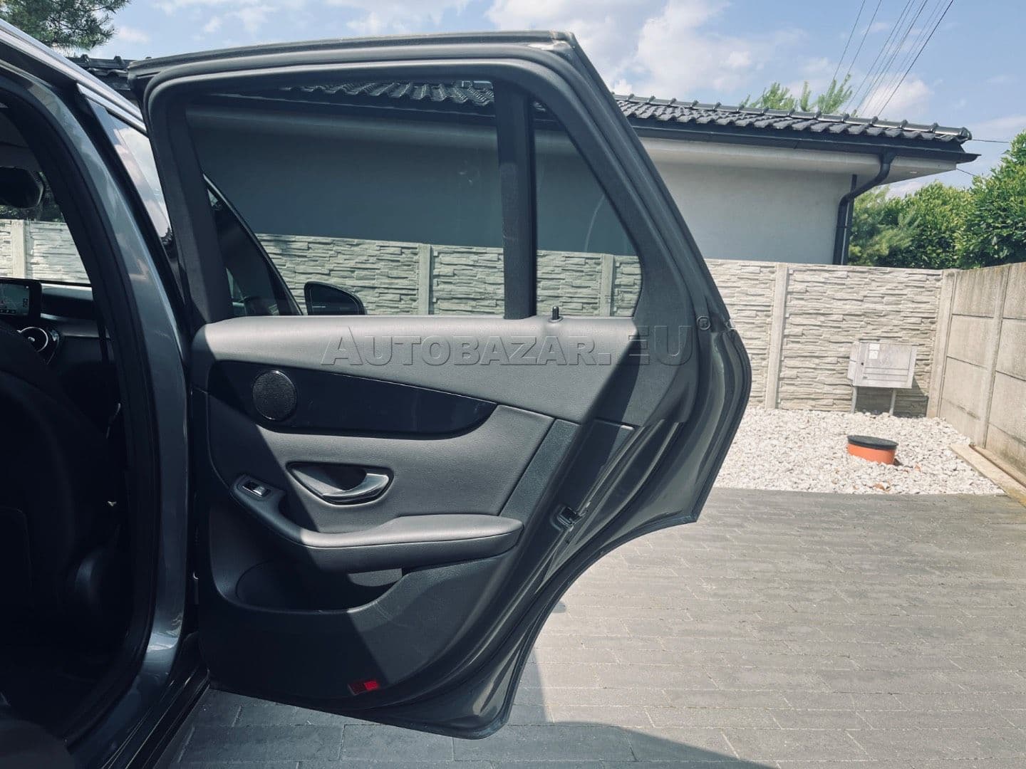 Mercedes-Benz GLC SUV 300 e 4MATIC A/T thumb 49