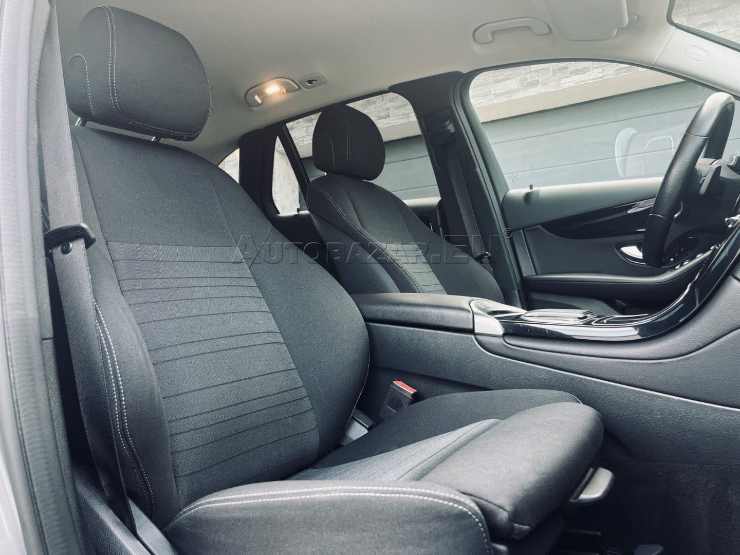 Mercedes-Benz GLC SUV 300 e 4MATIC A/T thumb 51