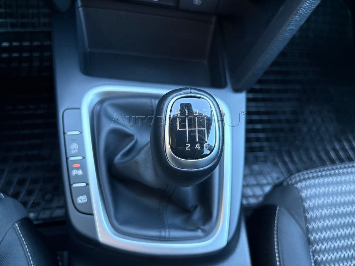 Kia Ceed SW 1.5 T-GDi Silver thumb 26