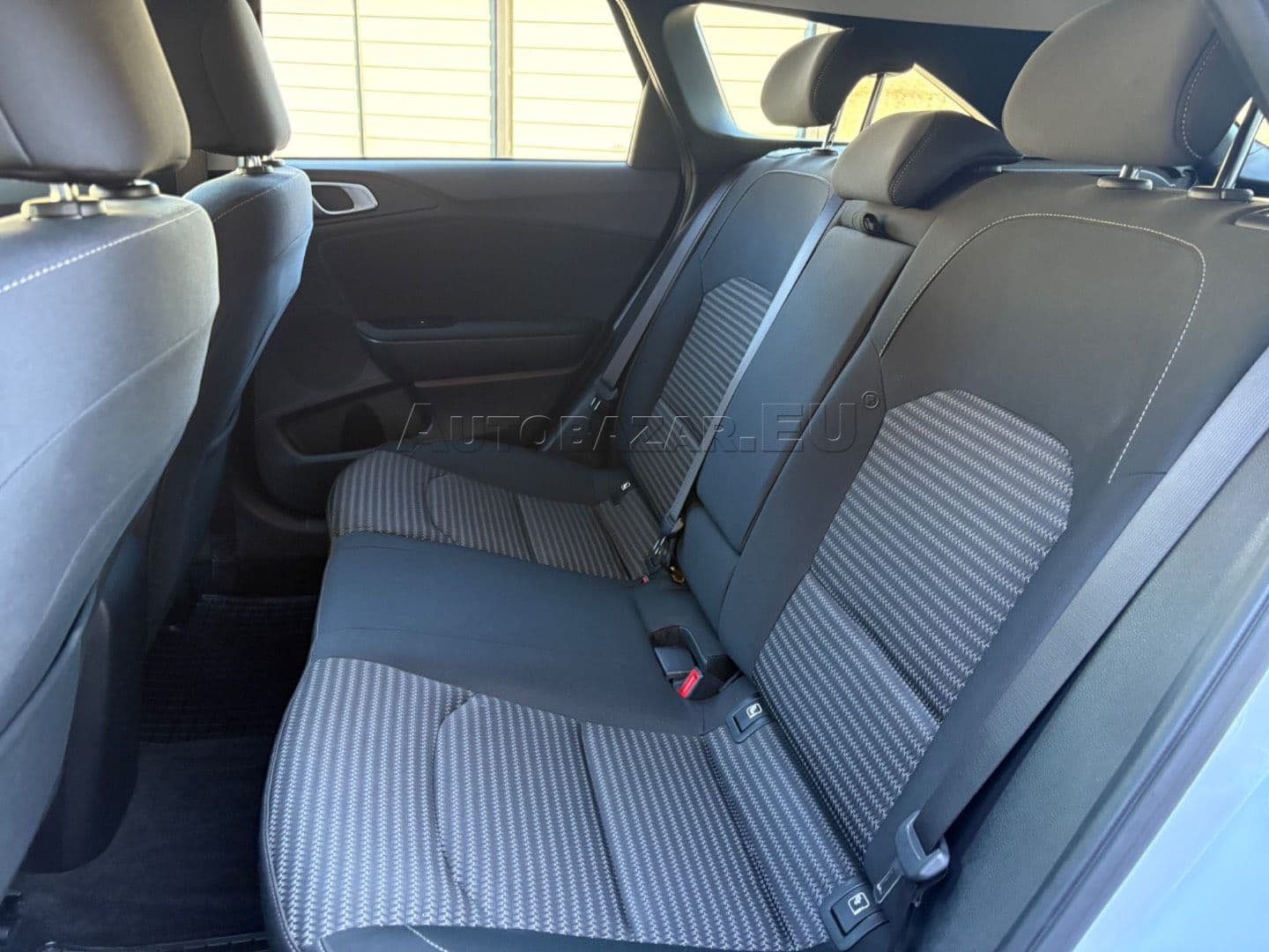 Kia Ceed SW 1.5 T-GDi Silver thumb 33