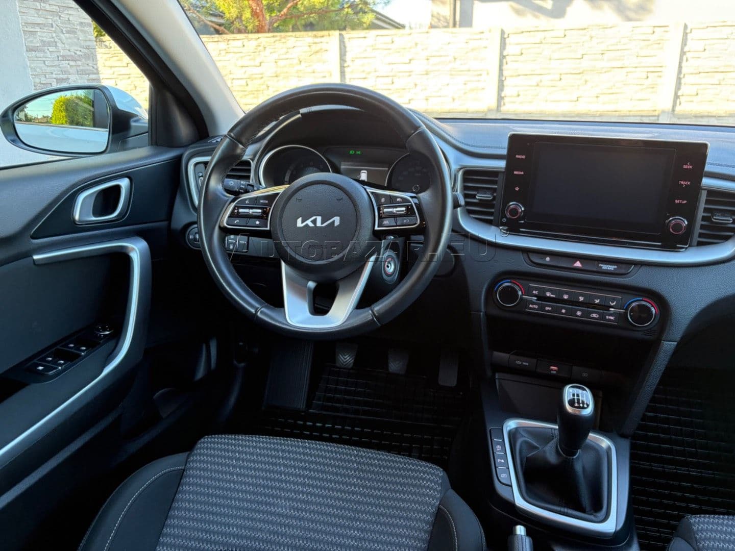 Kia Ceed SW 1.5 T-GDi Silver thumb 36