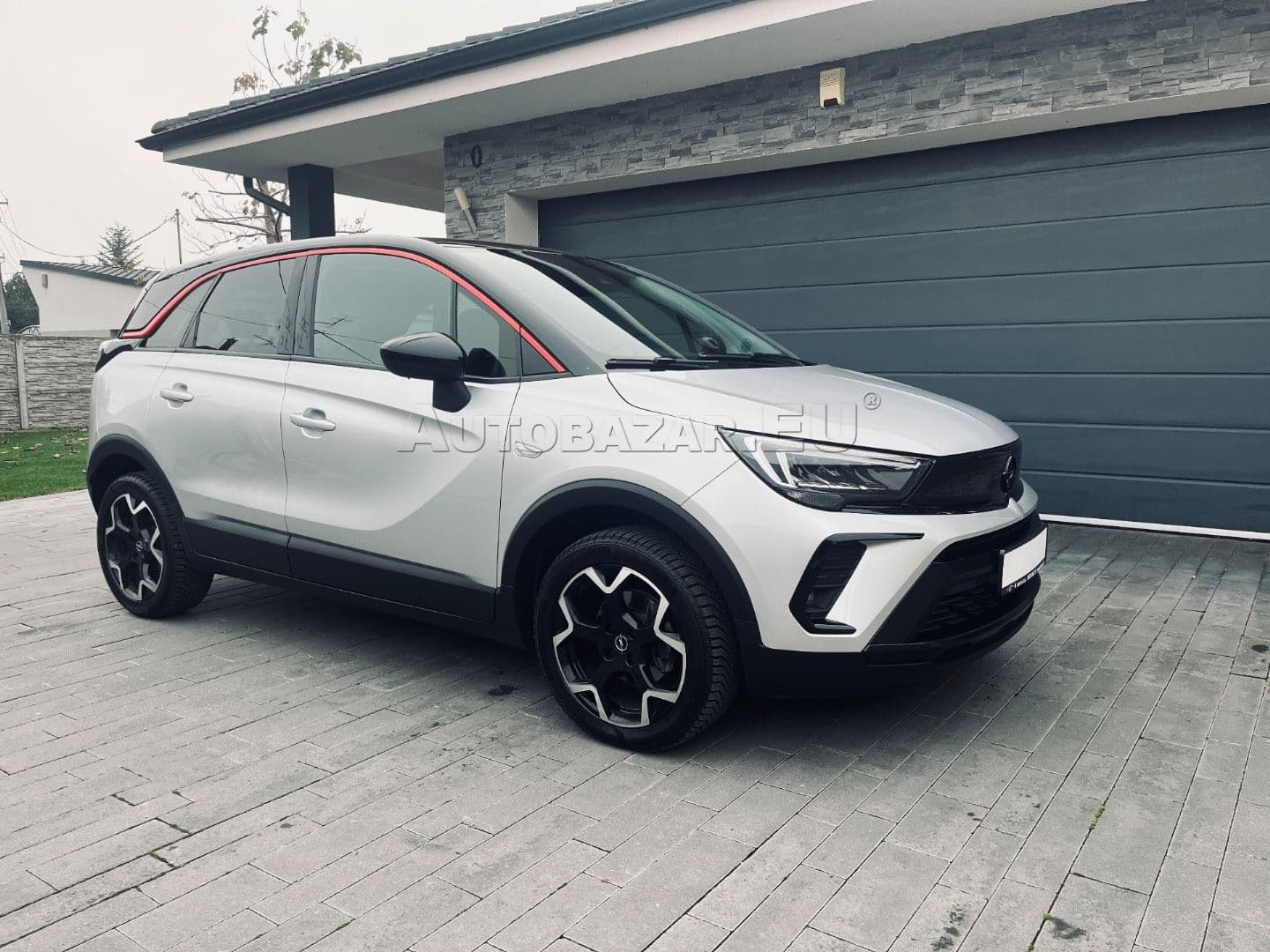 Opel Crossland X 1.2 Turbo S/S Family Edition A/T thumb 2