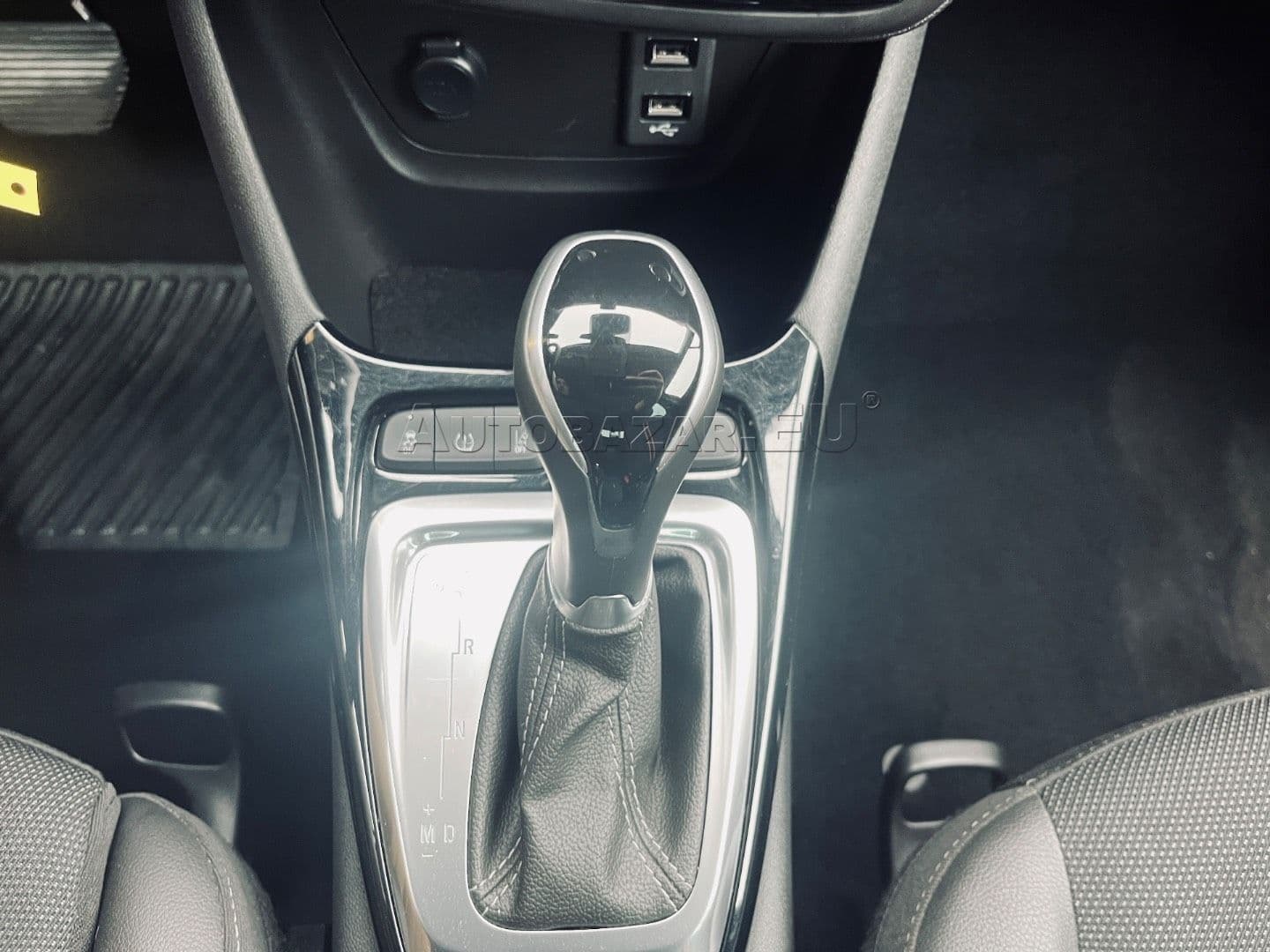 Opel Crossland X 1.2 Turbo S/S Family Edition A/T thumb 24