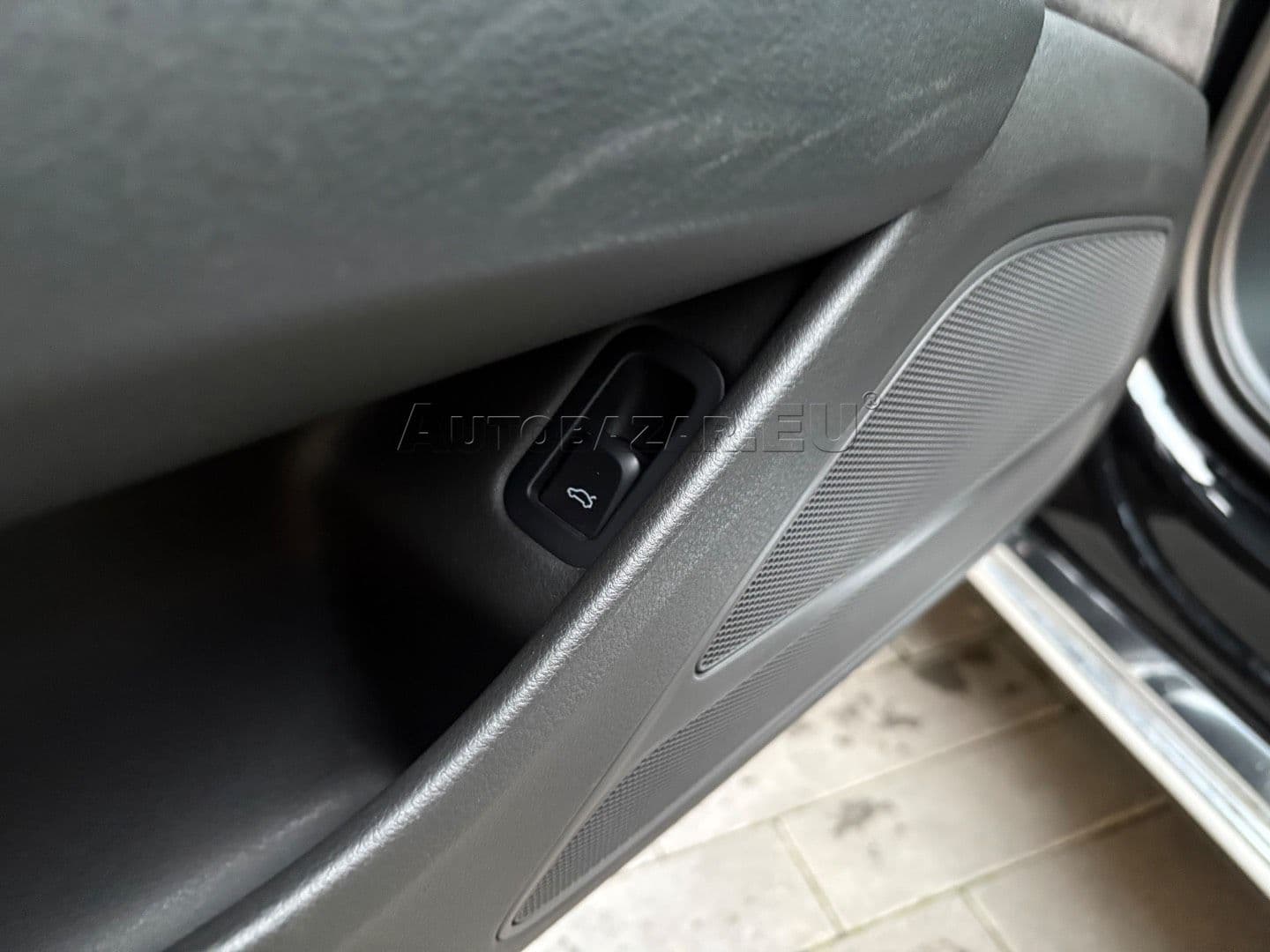 Audi A8 3.0 TDI V6 DPF quattro tiptronic thumb 19