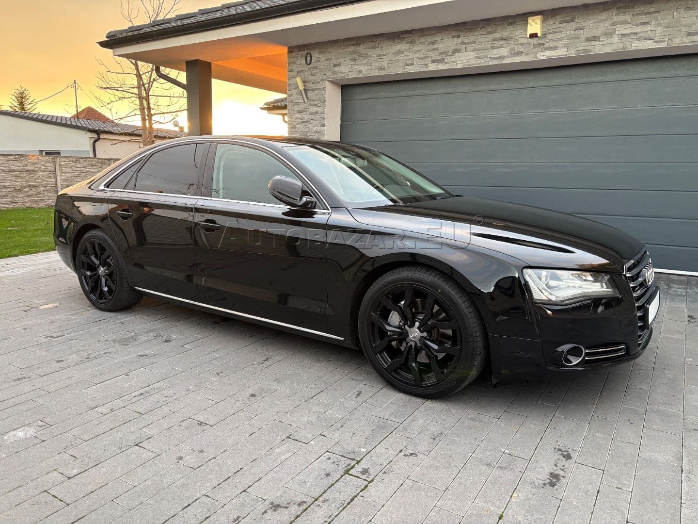 Audi A8 3.0 TDI V6 DPF quattro tiptronic thumb 2