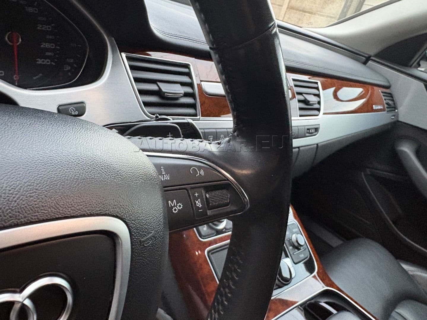 Audi A8 3.0 TDI V6 DPF quattro tiptronic thumb 24