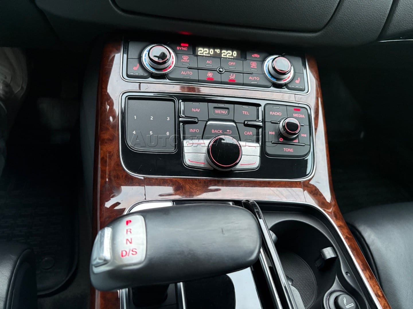 Audi A8 3.0 TDI V6 DPF quattro tiptronic thumb 27