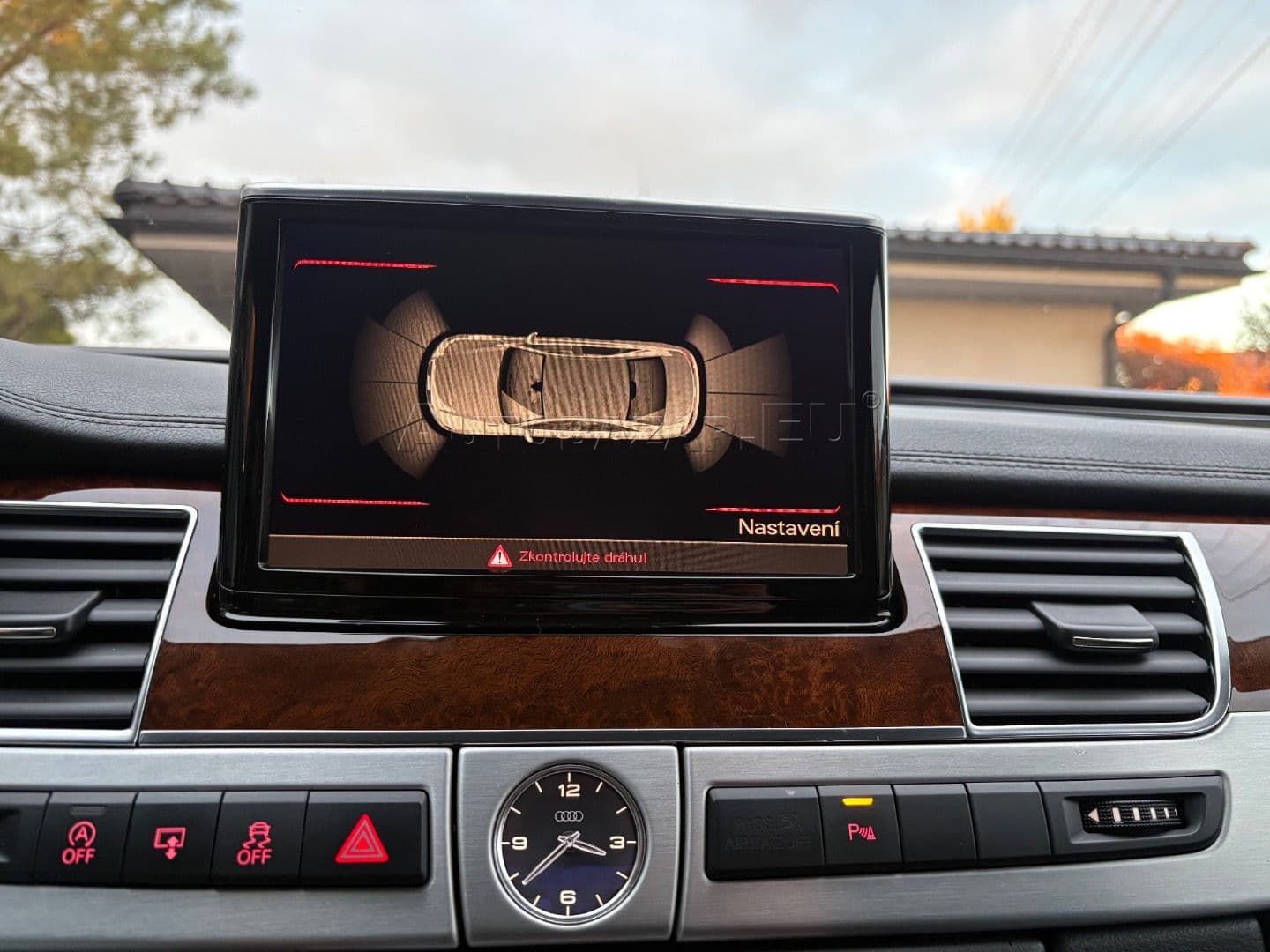 Audi A8 3.0 TDI V6 DPF quattro tiptronic thumb 30