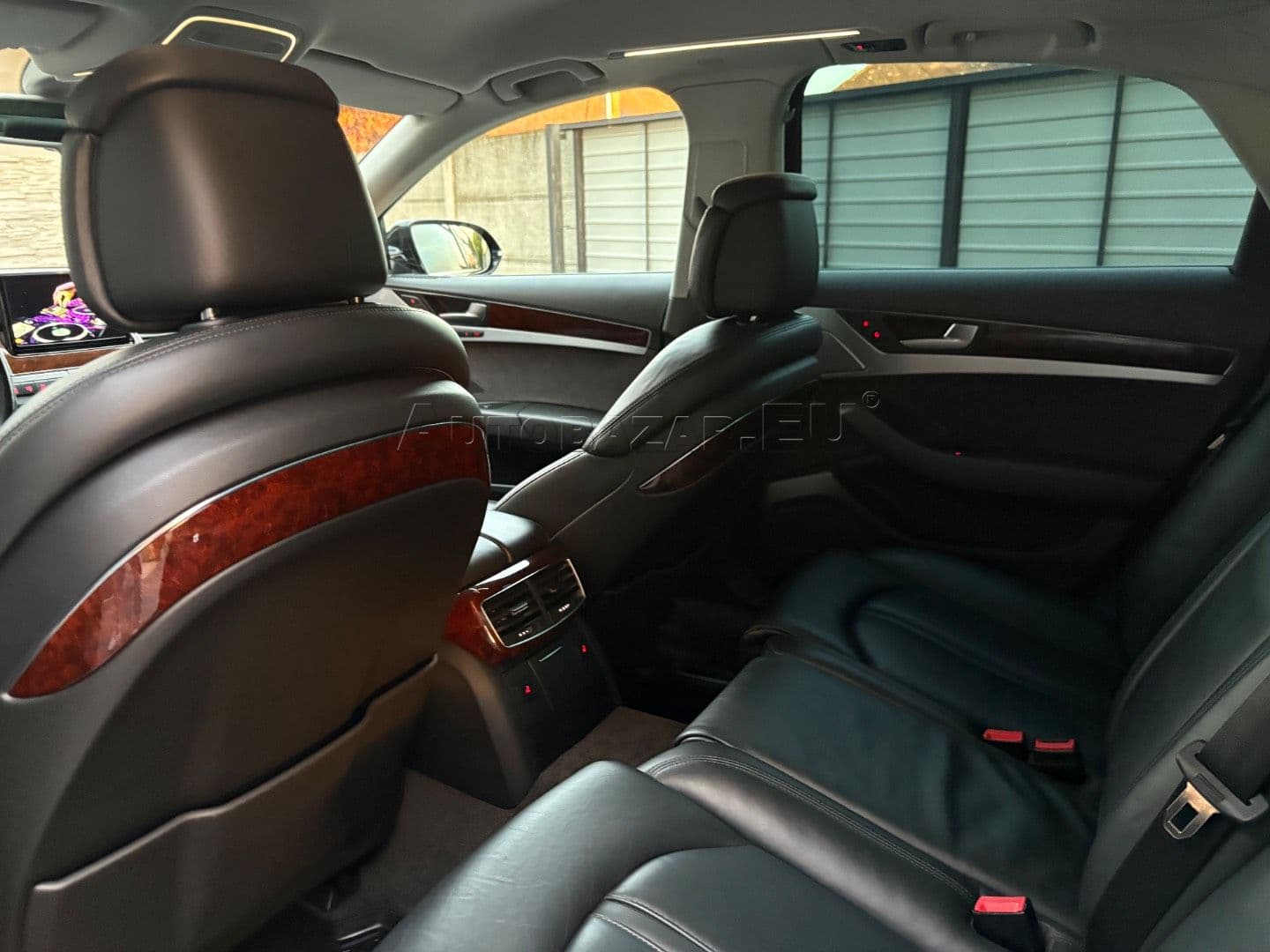 Audi A8 3.0 TDI V6 DPF quattro tiptronic thumb 39