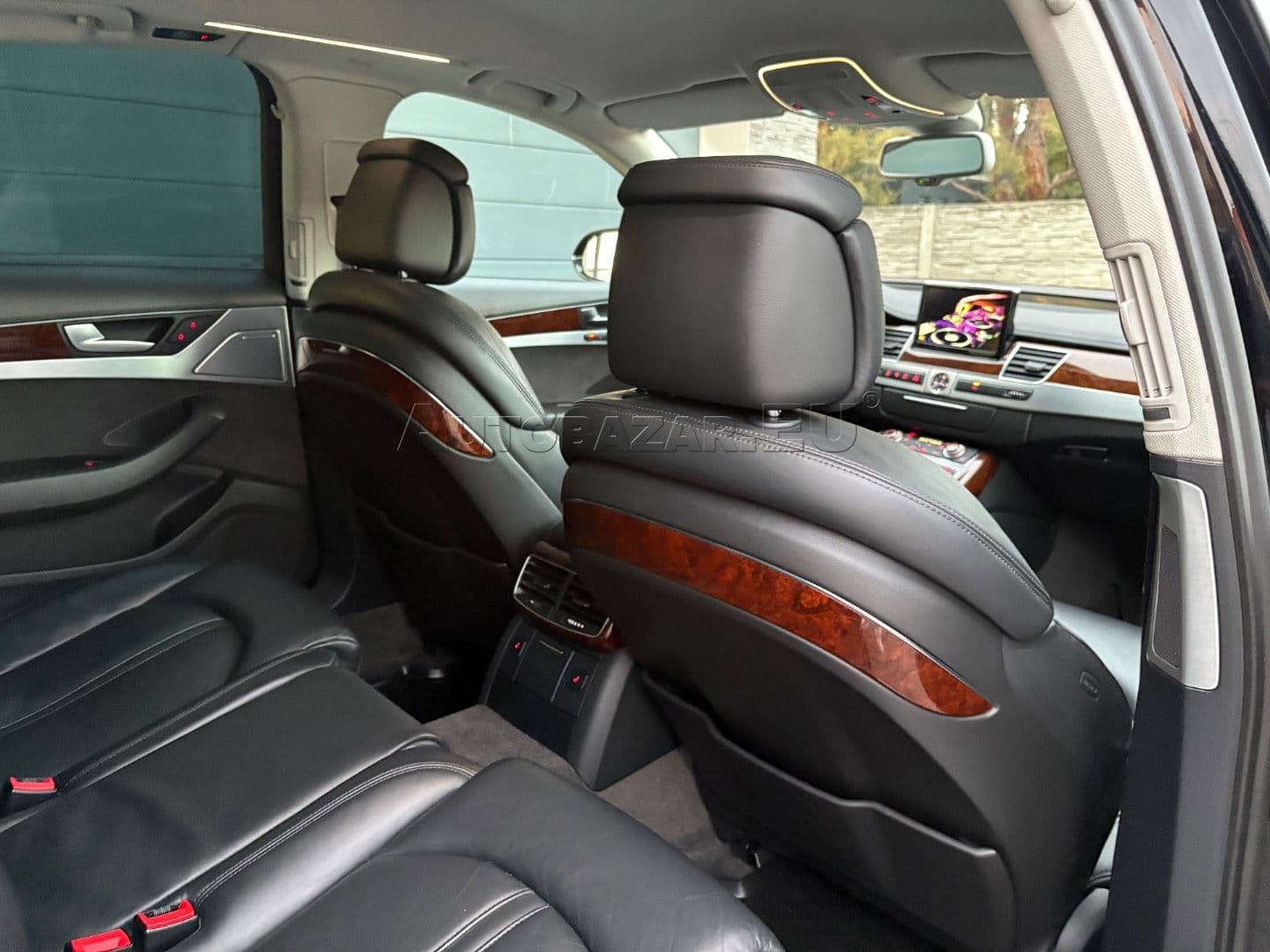Audi A8 3.0 TDI V6 DPF quattro tiptronic thumb 53