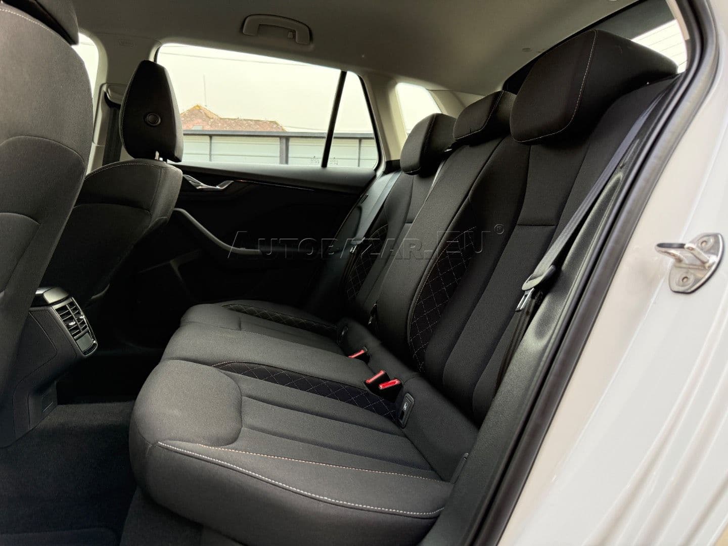 Škoda Kamiq 1.0 TSI Active thumb 37
