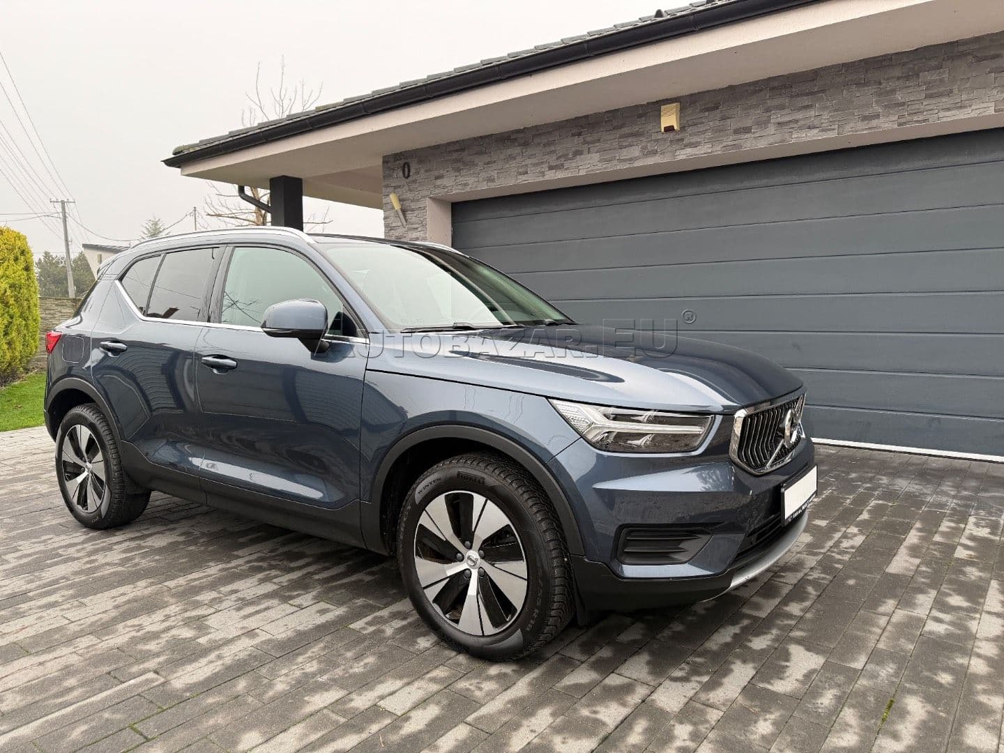 Volvo XC40 T4 RECHARGE thumb 2
