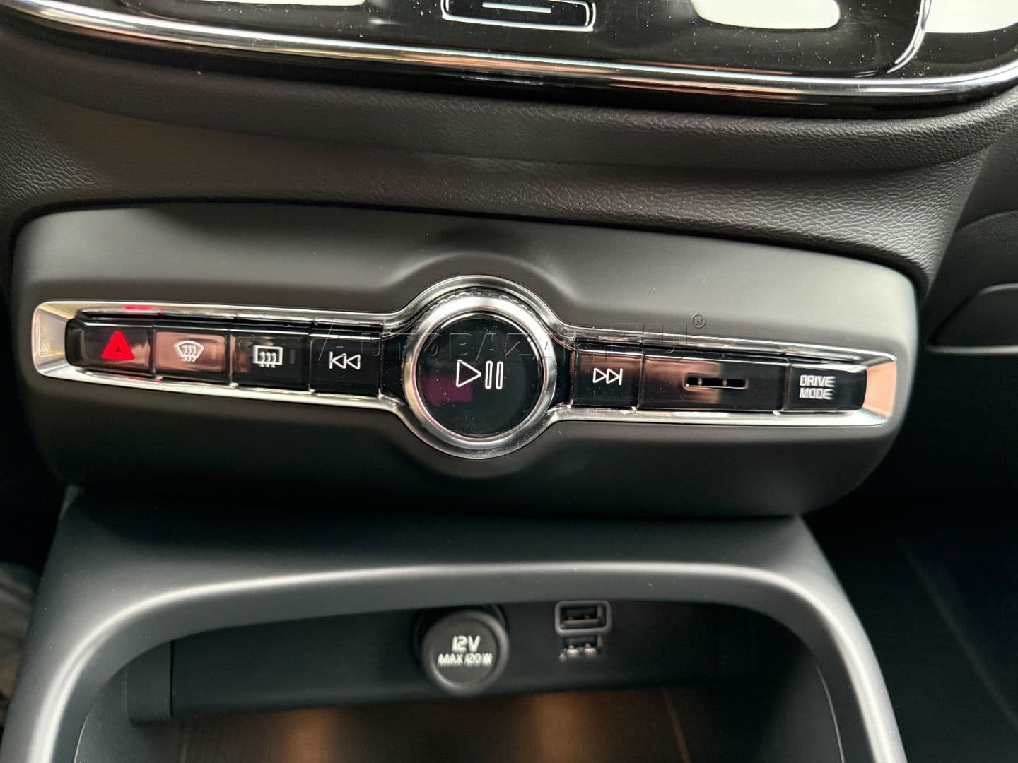 Volvo XC40 T4 RECHARGE thumb 26
