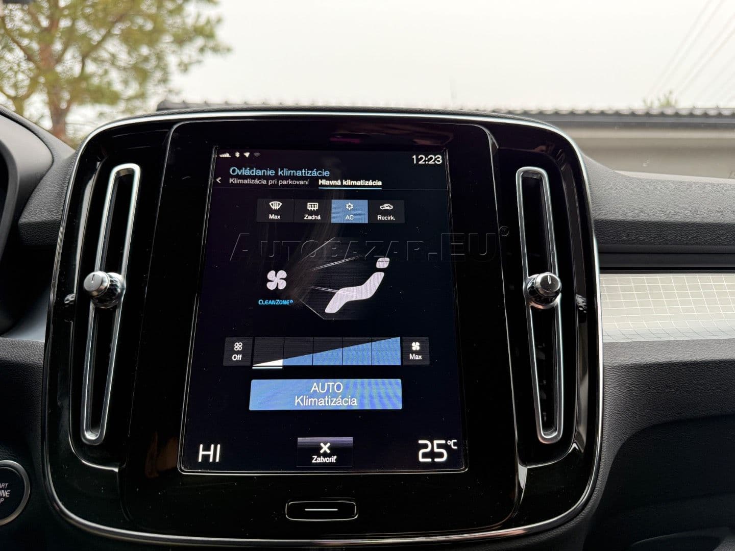 Volvo XC40 T4 RECHARGE thumb 34