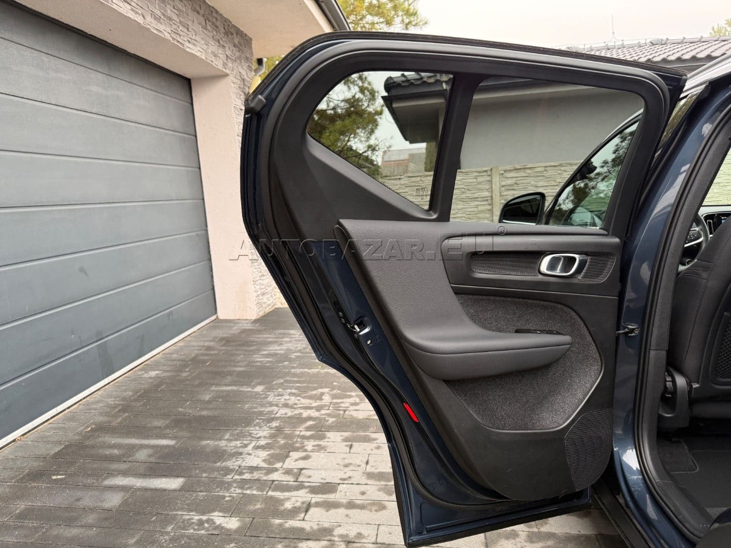 Volvo XC40 T4 RECHARGE thumb 37