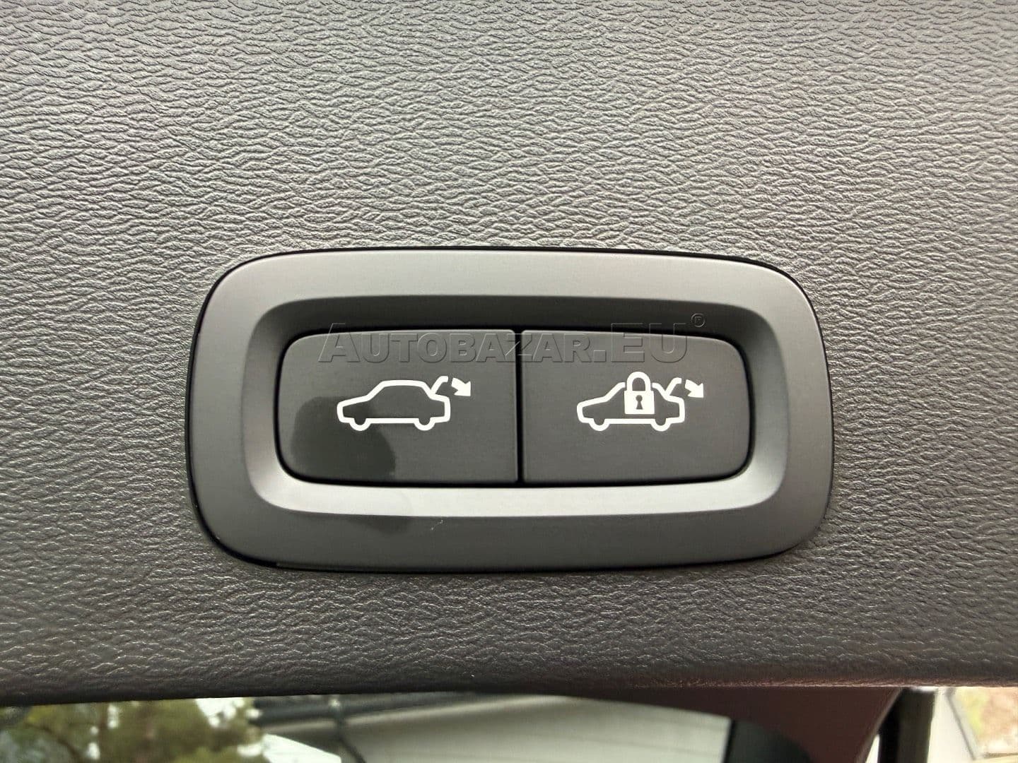 Volvo XC40 T4 RECHARGE thumb 42