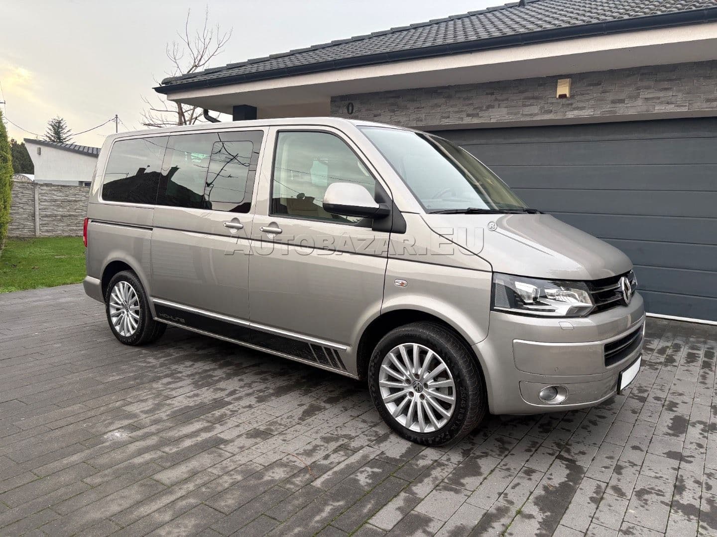 Volkswagen Multivan 2.0 BiTDI Highline 4MOTION DSG thumb 2