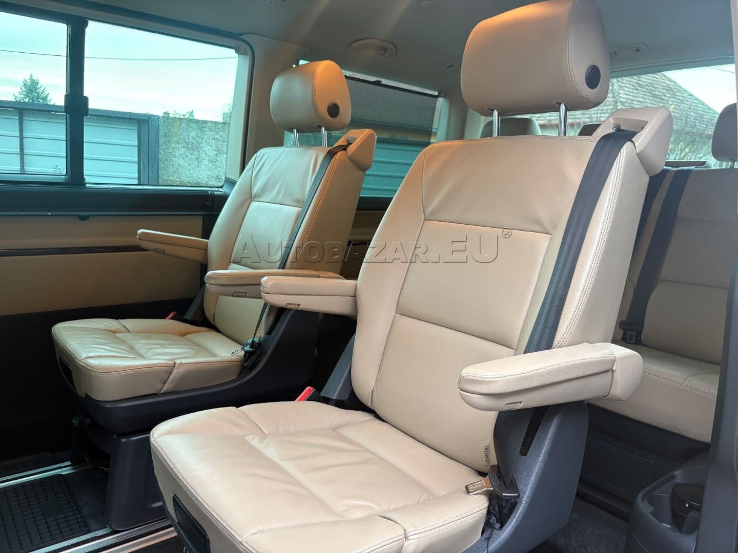 Volkswagen Multivan 2.0 BiTDI Highline 4MOTION DSG thumb 34