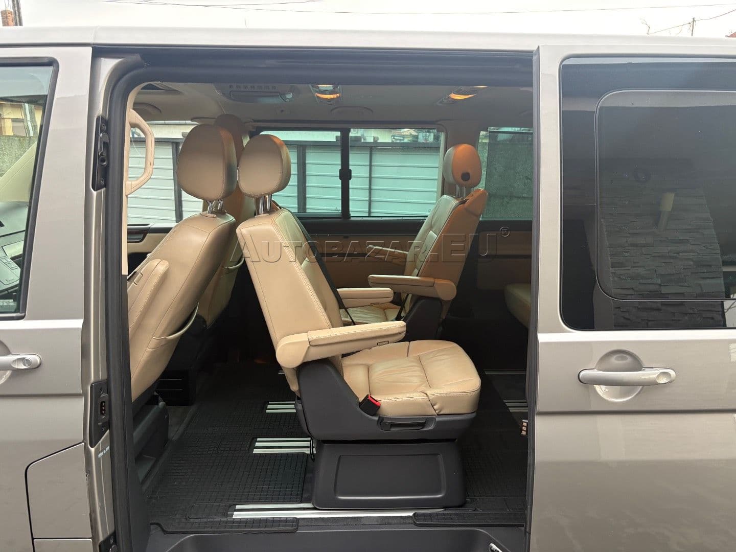 Volkswagen Multivan 2.0 BiTDI Highline 4MOTION DSG thumb 41