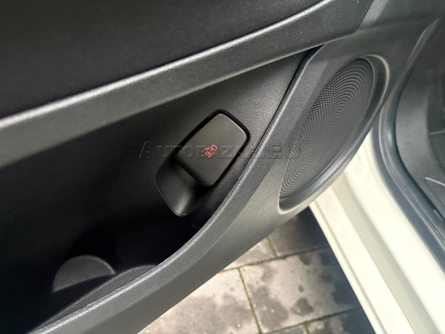 Fiat 500 500e 42kWh Icon thumb 18