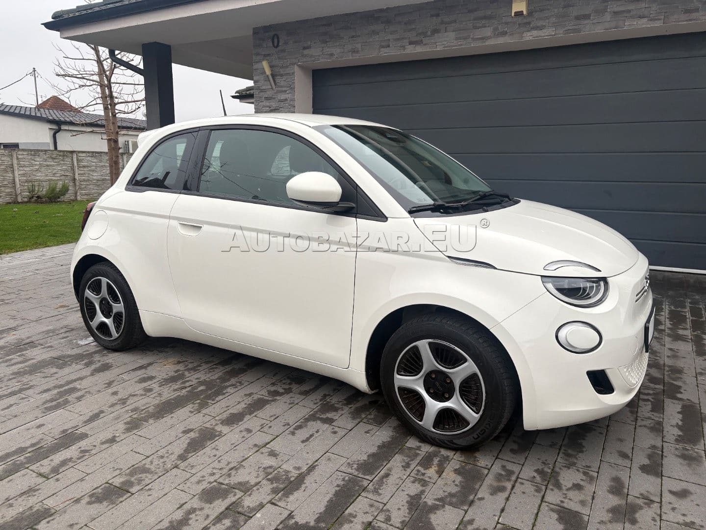 Fiat 500 500e 42kWh Icon thumb 2
