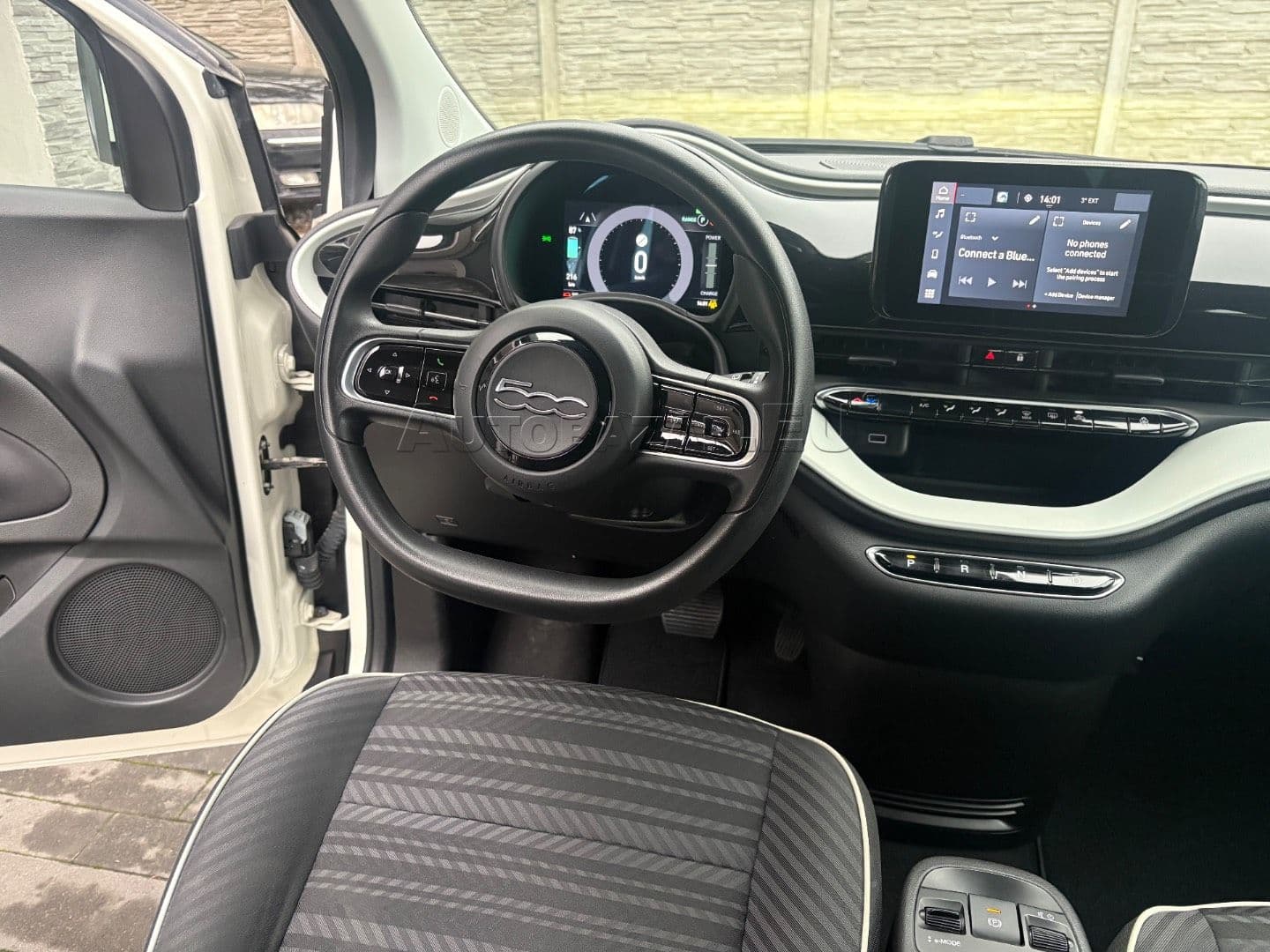 Fiat 500 500e 42kWh Icon thumb 35