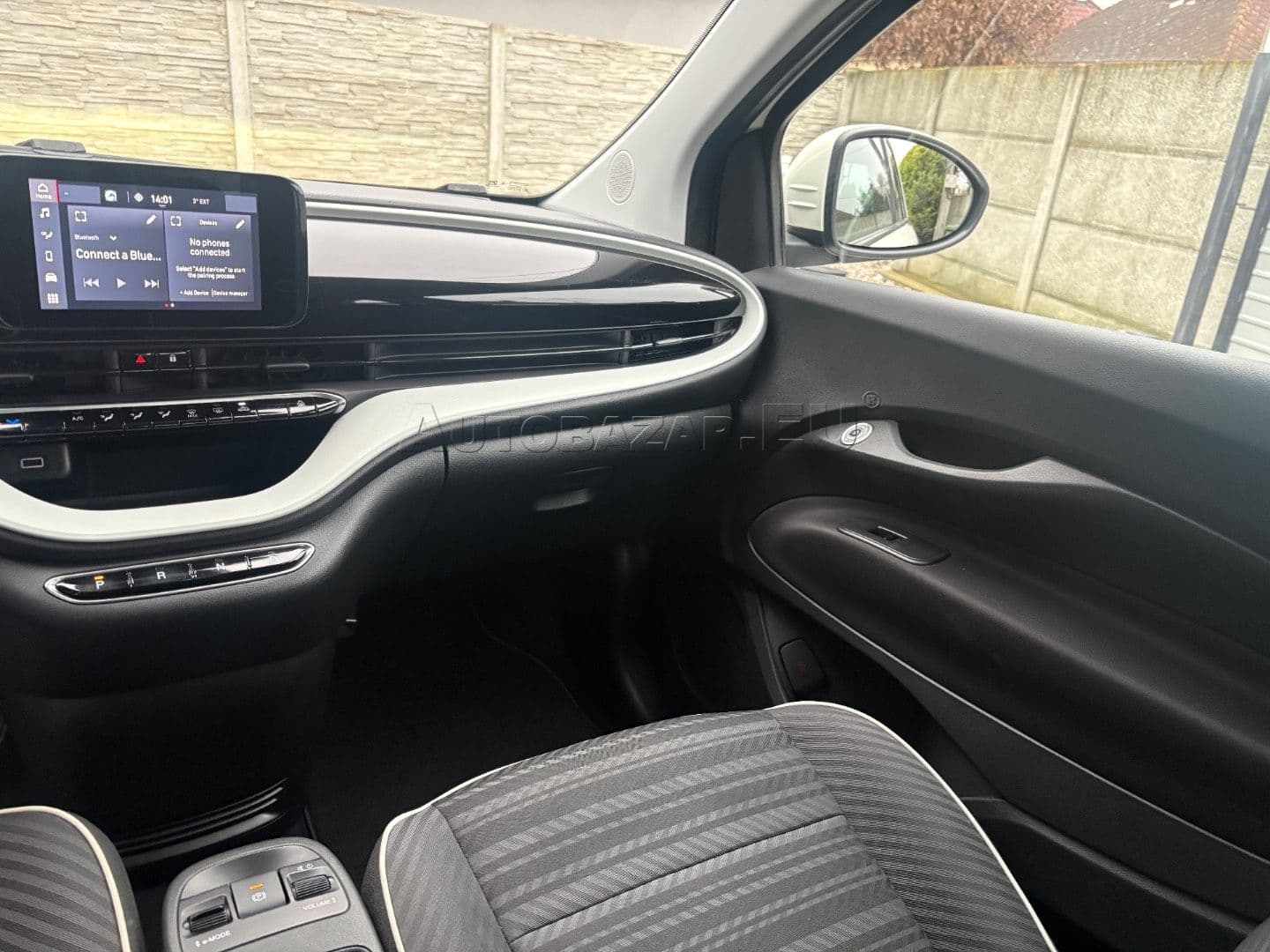 Fiat 500 500e 42kWh Icon thumb 36