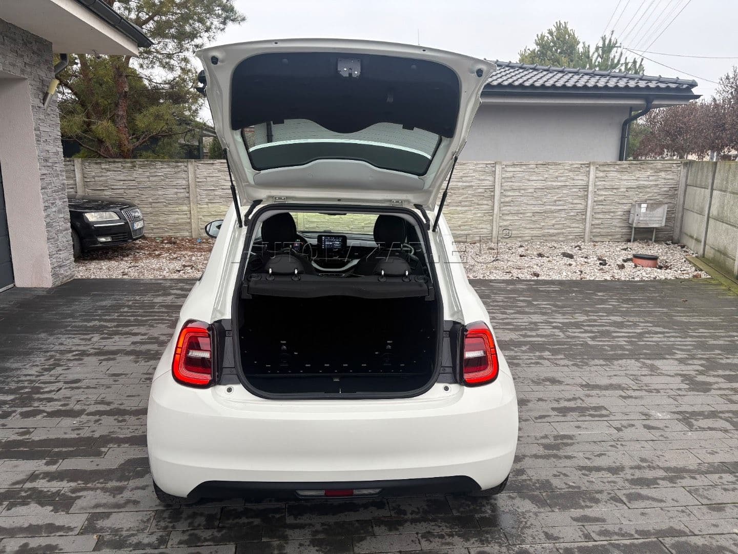Fiat 500 500e 42kWh Icon thumb 38