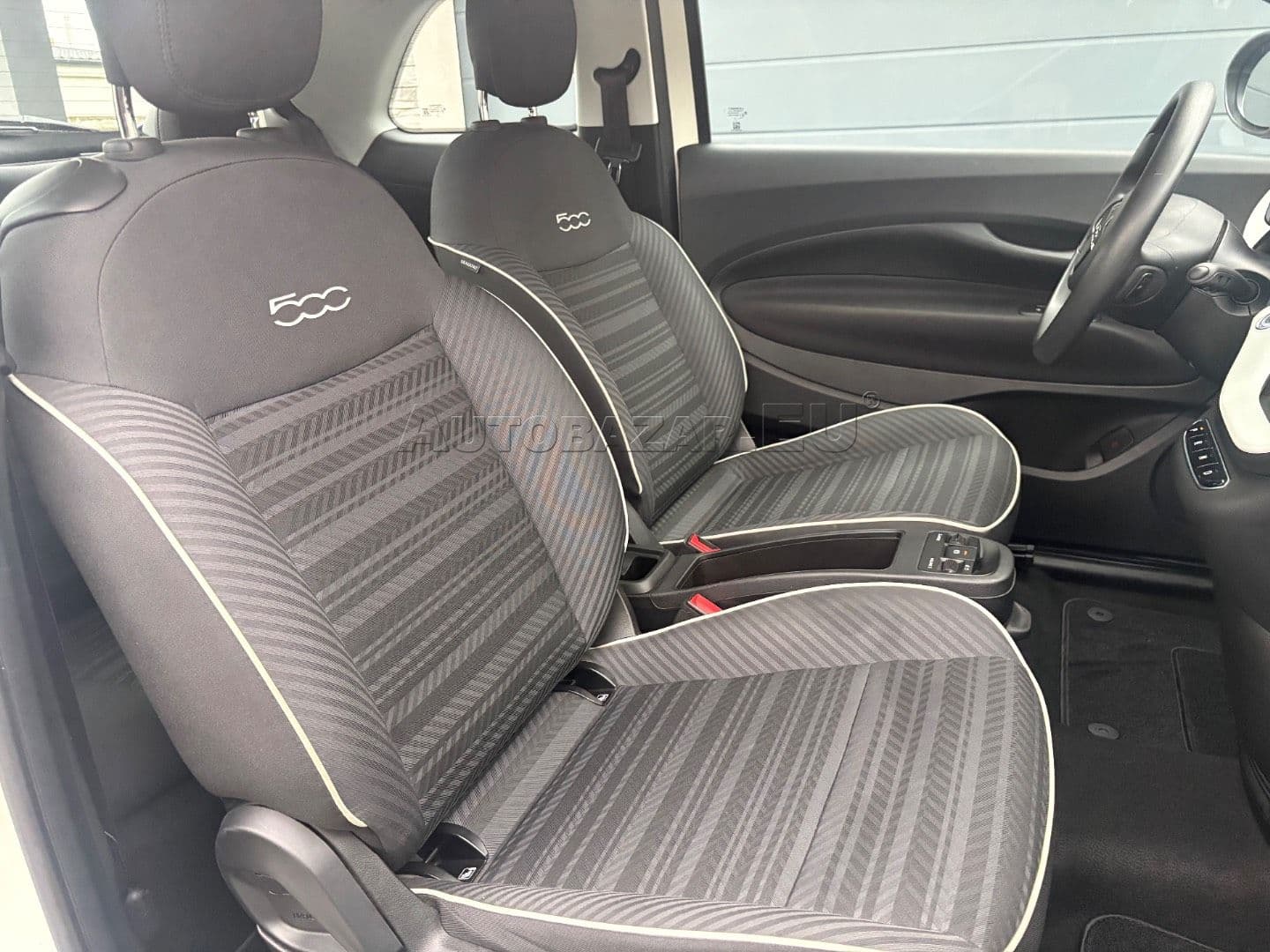 Fiat 500 500e 42kWh Icon thumb 40