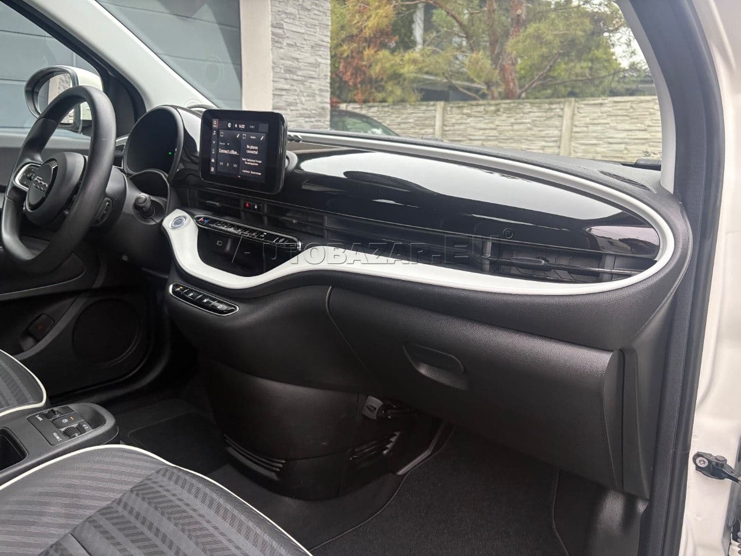 Fiat 500 500e 42kWh Icon thumb 41