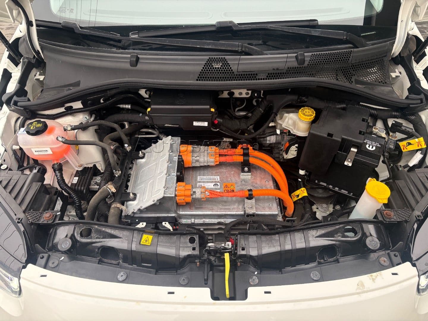 Fiat 500 500e 42kWh Icon thumb 44